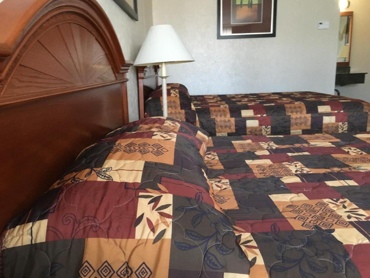 Landmark Motor Inn Glens Falls Kültér fotó