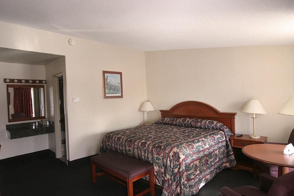 Landmark Motor Inn Glens Falls Kültér fotó