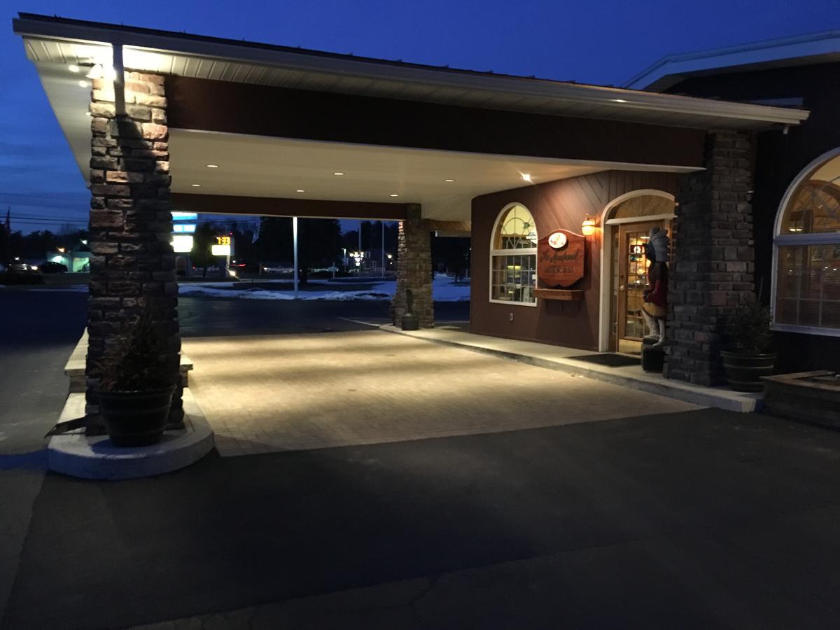 Landmark Motor Inn Glens Falls Kültér fotó