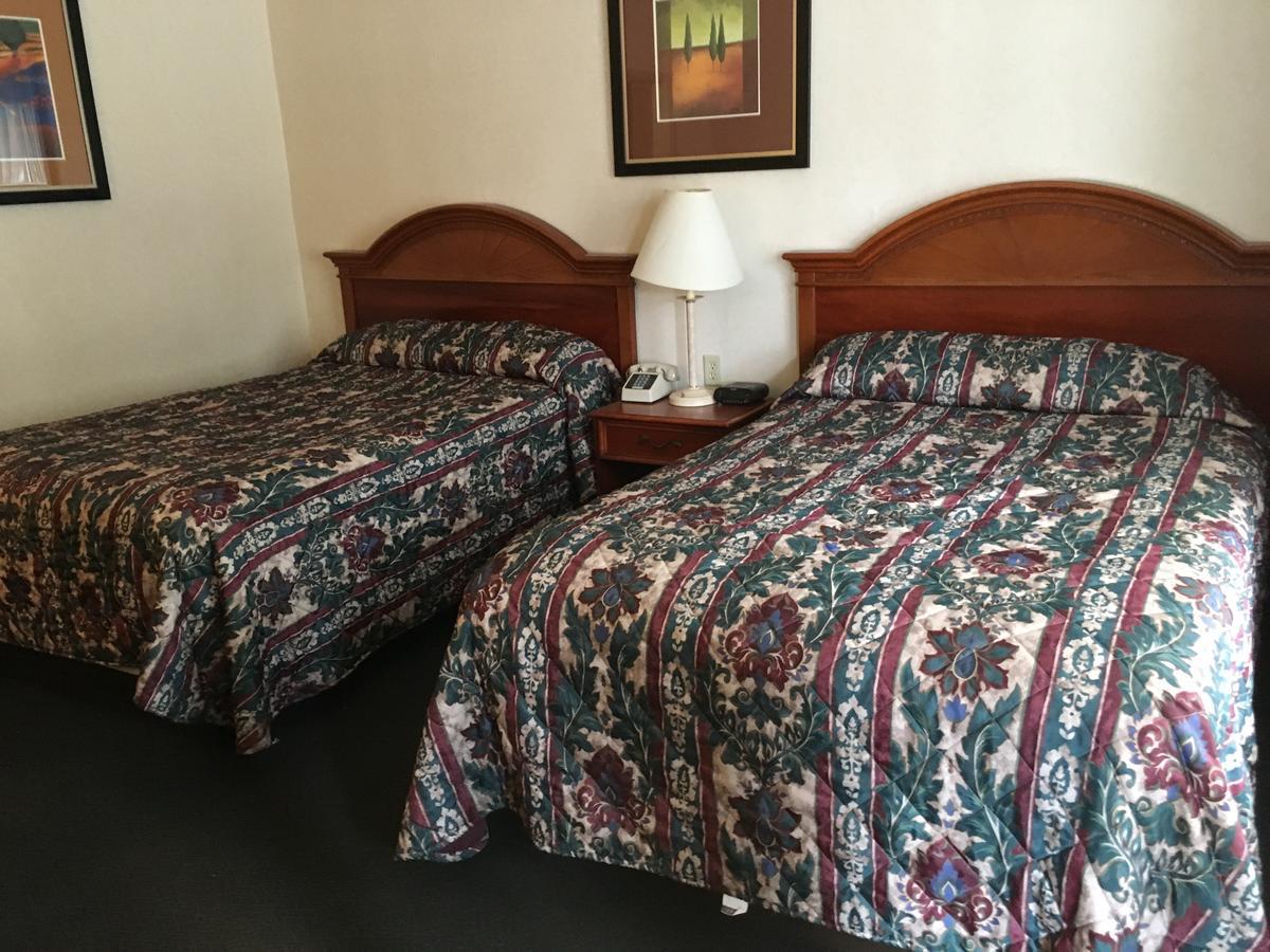 Landmark Motor Inn Glens Falls Kültér fotó