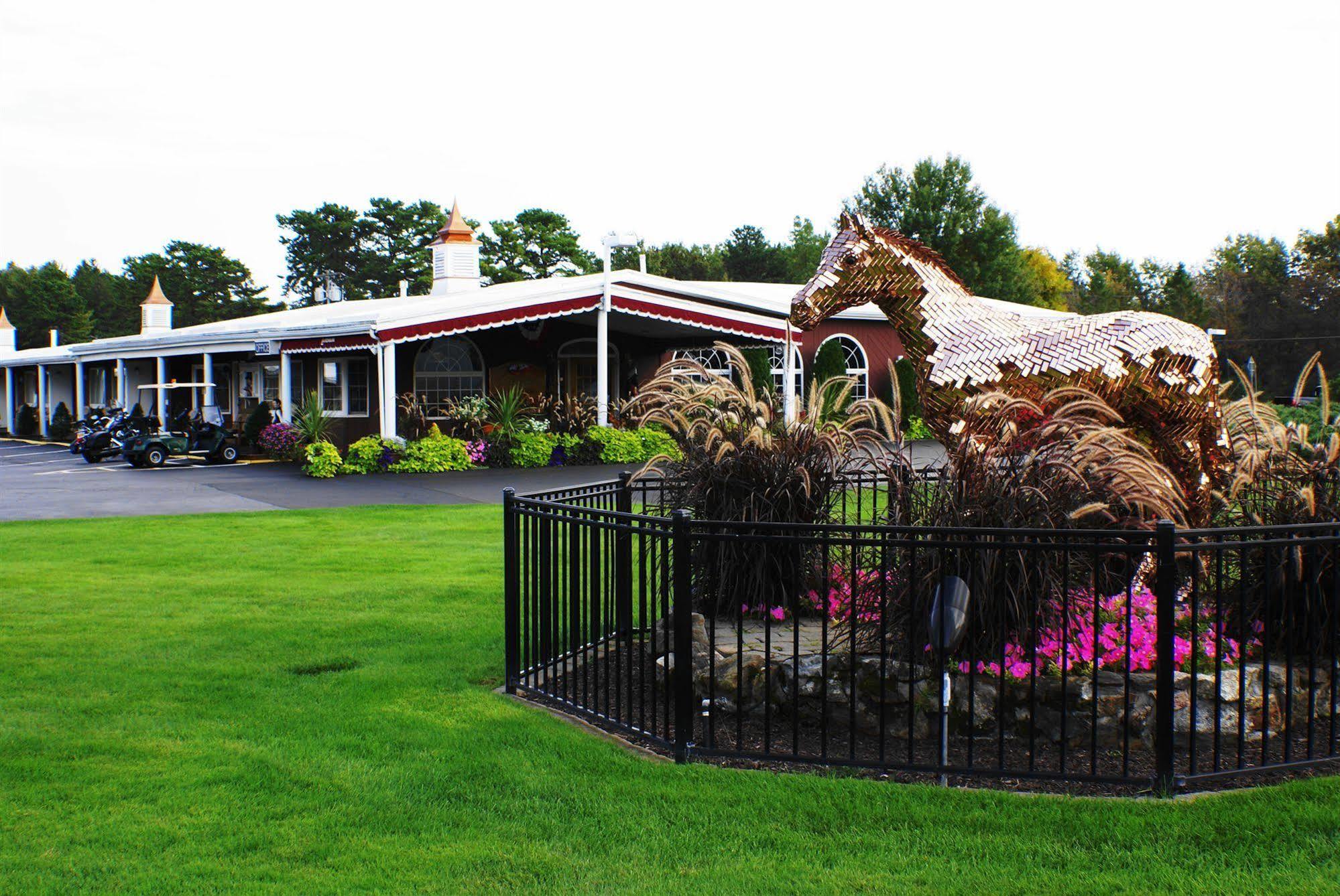 Landmark Motor Inn Glens Falls Kültér fotó